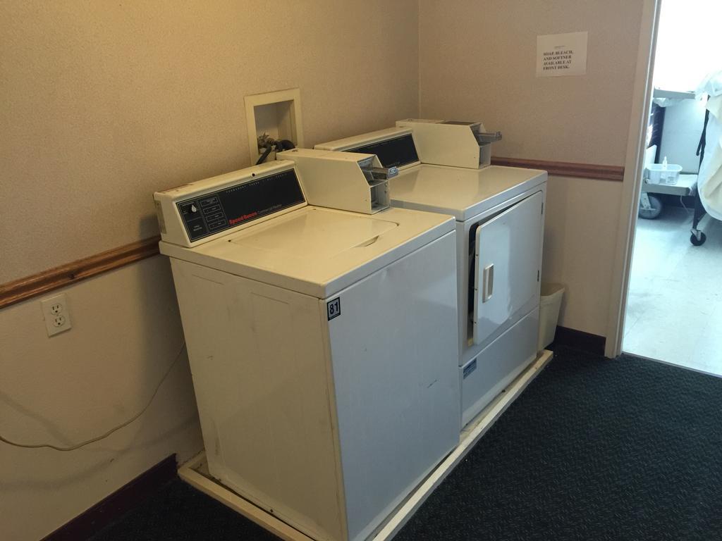 Economy Inn & Suites Nephi Buitenkant foto
