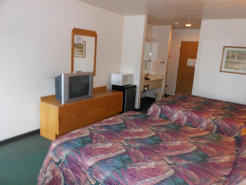 Economy Inn & Suites Nephi Buitenkant foto