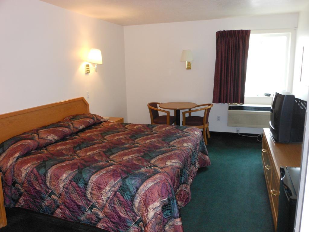 Economy Inn & Suites Nephi Buitenkant foto